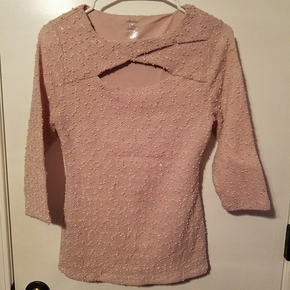 Jennifer Lopez light pink shirt💕